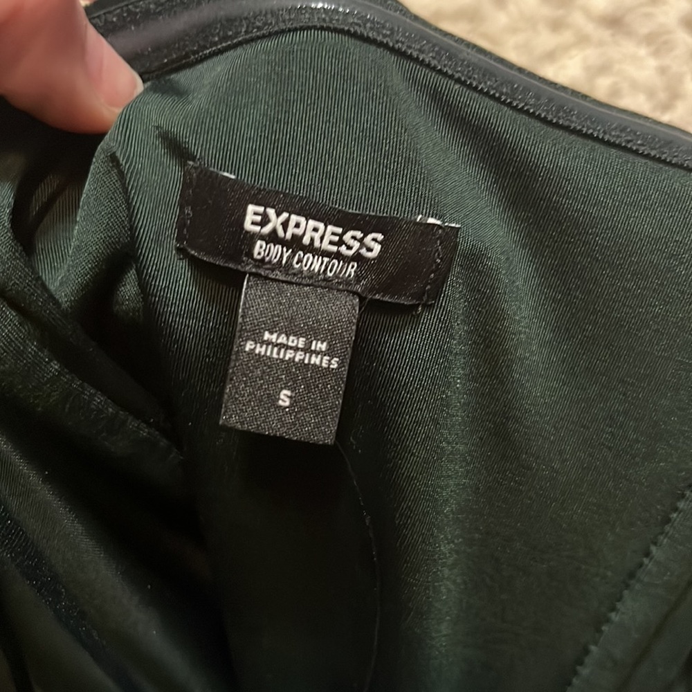 🆕 NWT Express Bodycon Forest Green Velvet Cowl Neck Corset Top in Womens size S - Picture 7 of 7